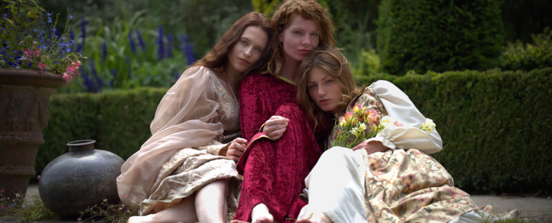 Pre-Raphaelite Ladies